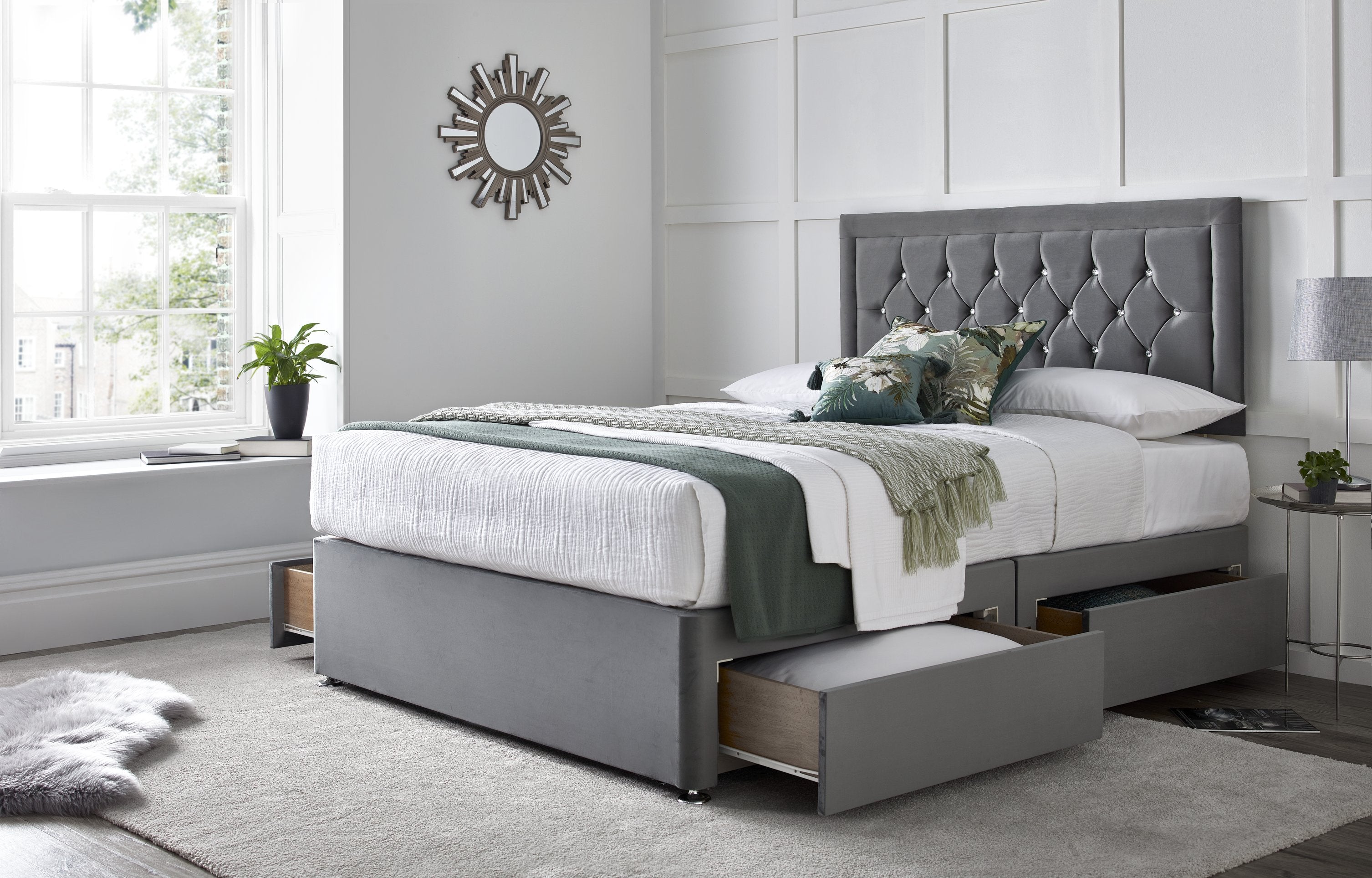 Mulberry Divan