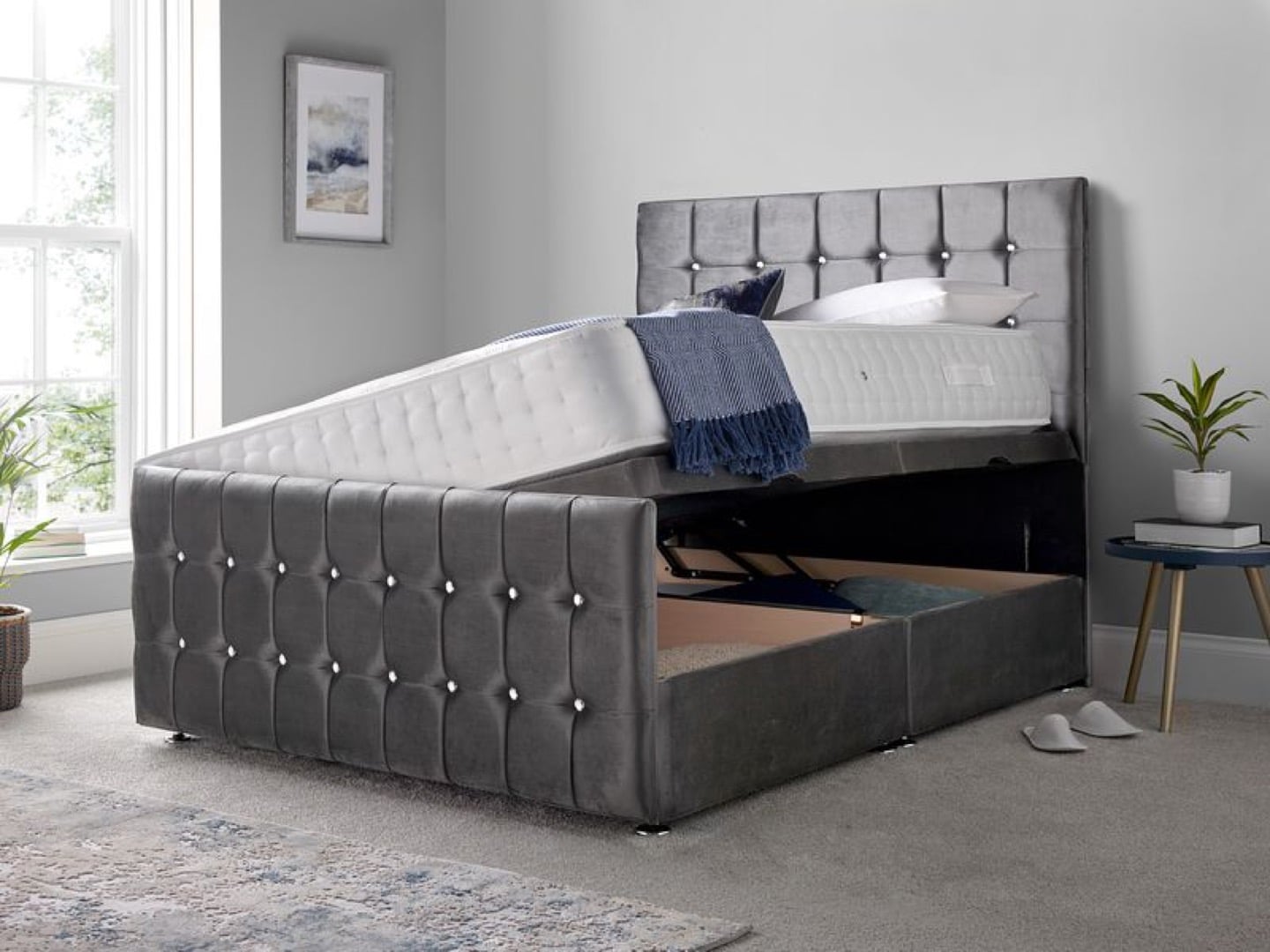 Tara Divan Ottoman